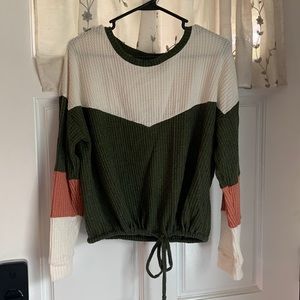 Lightweight Semi Crop Top Size L (11-13)